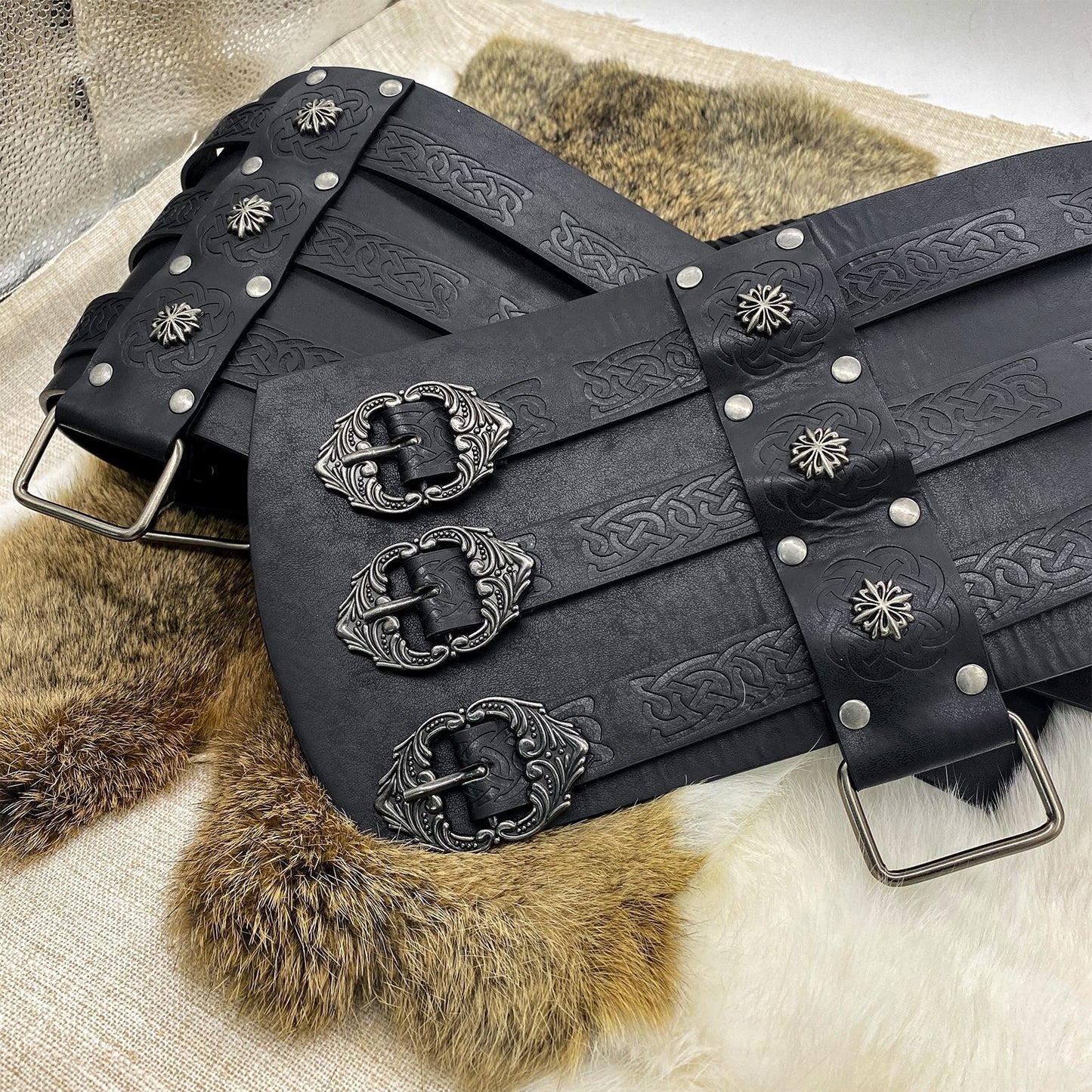 Nordic Medieval Viking Style Embossed Wide Belt - fjornval