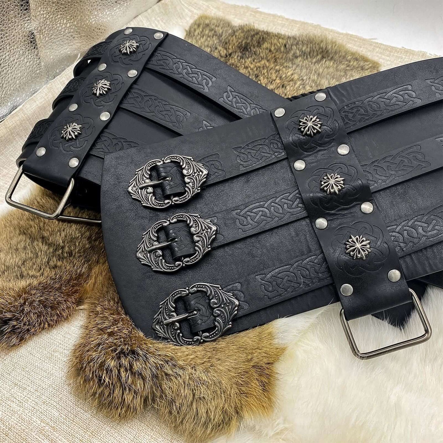 Nordic Medieval Viking Style Embossed Wide Belt - fjornval