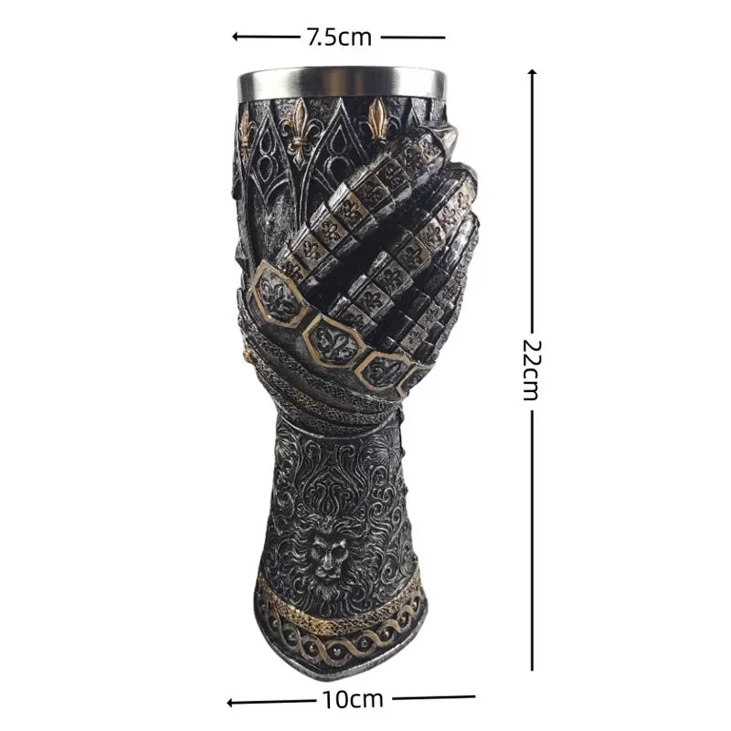 Medieval knight giant hand mug - fjornval