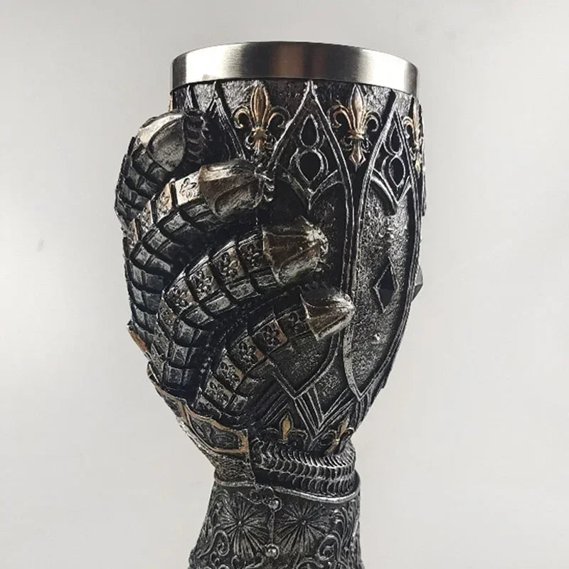 Medieval knight giant hand mug - fjornval