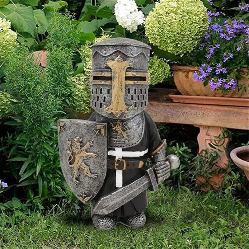 Knight Medieval gnome guard figure - fjornval